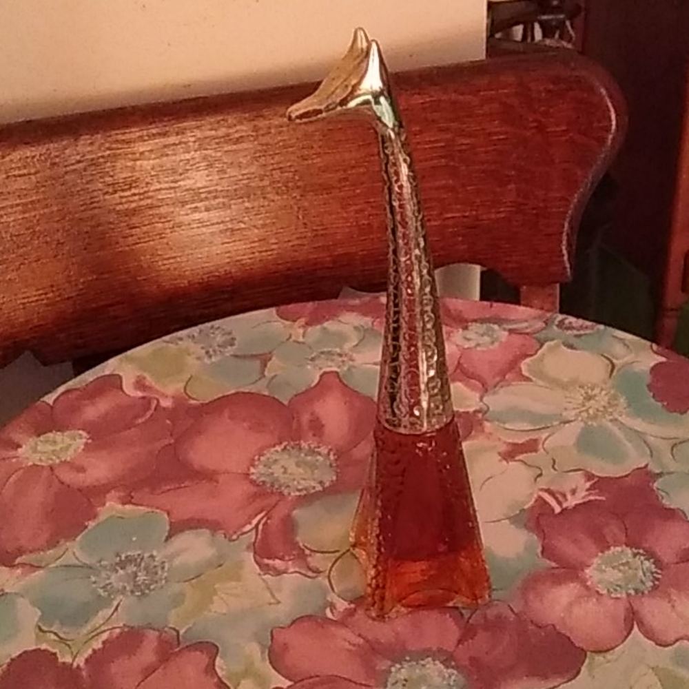 Vtg Avon Giraffe Decanter